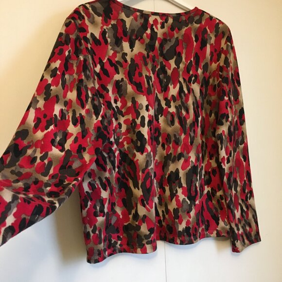 Red Camo Animal Spot Print Knit Pullover Sweater - Picture 8 of 14
